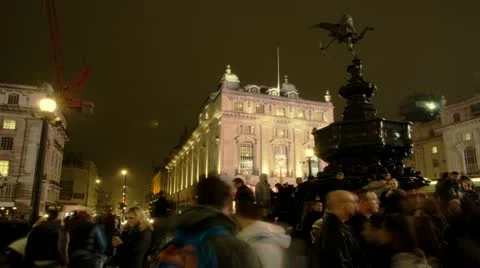 Time Lapse of crowd around Piccadilly Statue, London Stock-Footage 20633755