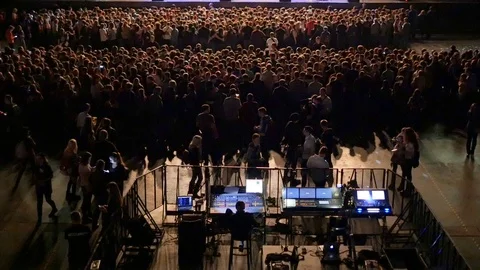 Time Lapse.  A crowd of people at a rock concert Video stock 70028357