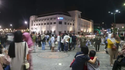 Time lapse crowd of people walk and selfie on 0 km Yogyakarta. Stock Footage 245034024