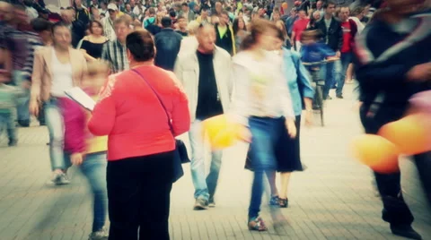 Time lapse of crowd walking in a street. Stock Footage 40650944