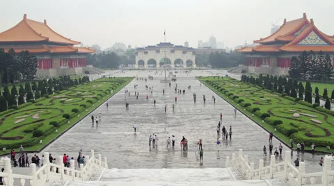 Time-lapse of crowds on Chiang Kai-shek Memorial Hall Plaza, Taipei, Taiwan Stock Footage 63908792