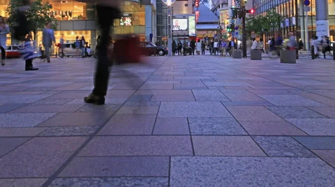Time-lapse of crowds of people crossing at the fashionable square Stock Footage 62877013