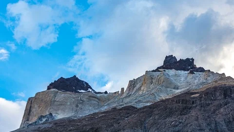 A time lapse of the Cuernos mountains in Torres Del Paine  in Chile Видео 86643754