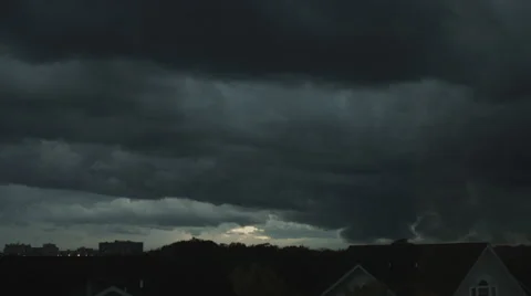 Time lapse of cumulus clouds as night falls Video stock 50023518