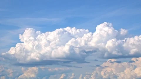 Time lapse of Cumulus congestus blooming over Sweden during a warm summer day Stock Footage 280184760