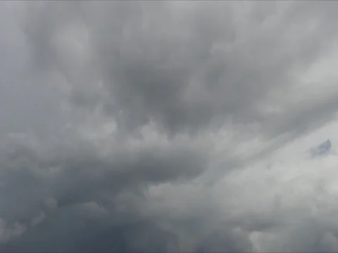 Time lapse of dark clouds passing fast 스톡 동영상 80494988
