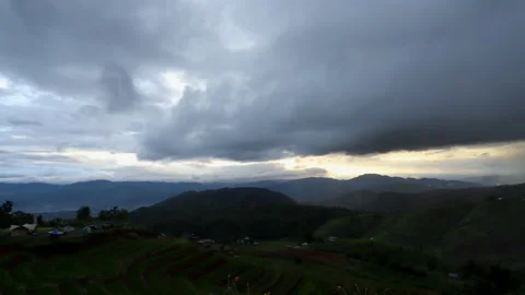 Time Lapse Dark huge cloud sky black stormy cloud stormy 스톡 동영상 203778505