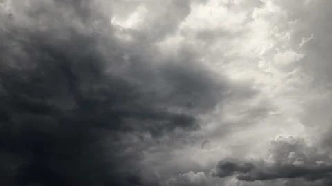 Time lapse of a dark stormy sky before the rain Stock Footage 135606864