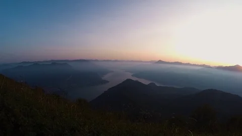 Time-lapse at dawn above Como Lake Video stock 79594738
