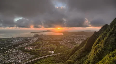 Time lapse dawn, view of sunrise koolau ko'olau mountain ridge, oahu, hawaii Stock Footage