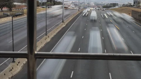 Time Lapse of  Day into night traffic  in Johannesburg South Africa 動画素材 54410425