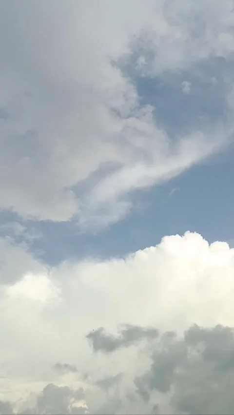 Time lapse of dramatic cloud movement Stock Footage 324874682