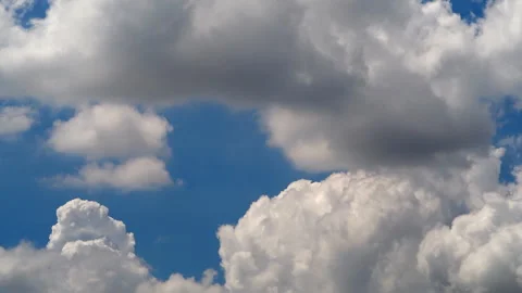 Time-lapse of Dramatic fluffy white clouds Stock Footage 281091725