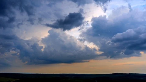 Time-lapse of dramatic thunderstorm clouds. Stock Footage 90336432