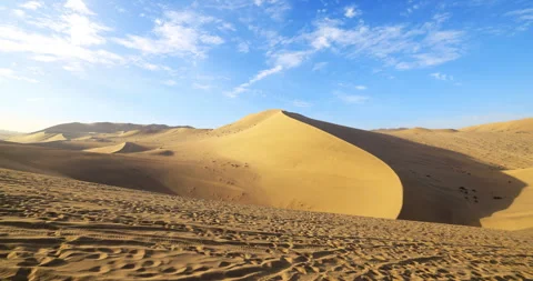 Time lapse of Dunhuang singing sand Mountain Stock-Footage 295735053