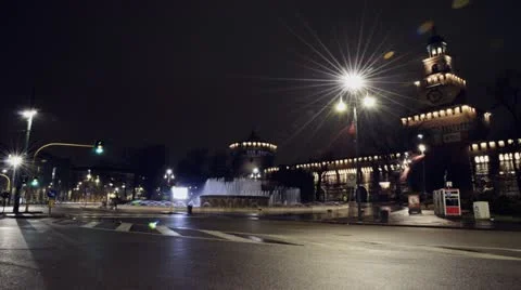 Time lapse during the night of Castello Sforzesco in Milan Vídeo Stock 21928747