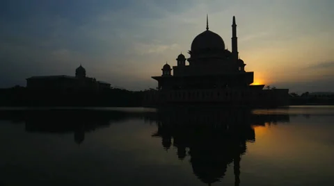 Time lapse during sunrise behind Putrajaya mosque Stock Footage 39365032