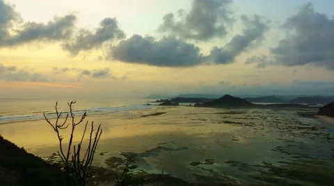 Time-lapse during sunset at lombok kuta beach Stock Footage 55839168