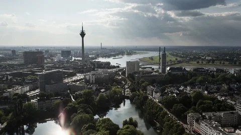 Time lapse of Dusseldorf 動画素材 110792070