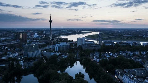 Time lapse of Dusseldorf Vídeos de archivo 110795758