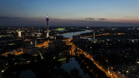 Time lapse of Dusseldorf Vídeos de archivo 110798033