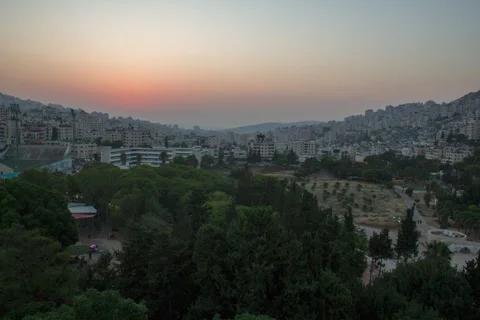 Time Lapse on an elevated level in Nablus, Palestine. 库存影片 251609776