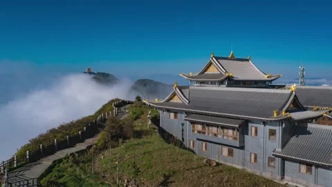 Time lapse of emei mountain jinding  temple scenic Stock Footage 131065543