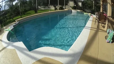 Time Lapse of an Empty Pool 動画素材 73362301