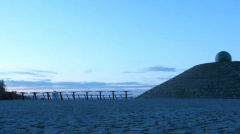 Time lapse. Evening quay of the big city. Video stock 289327