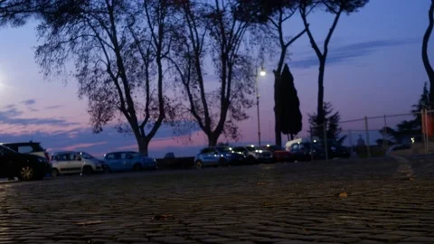 A time-lapse of evening rush hour traffic racing Vídeos de archivo 167334120