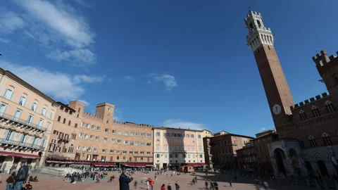 Time lapse of the famous Piazza del Campo in the center of Siena. Stock Footage 170330120