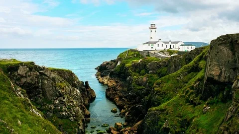Time-lapse of Fanad Head Lighthouse in Donegal, Ireland Vídeos de archivo 83673624