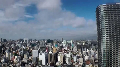 Time-lapse Fast moving clouds over Tokyo city Видео 86585637