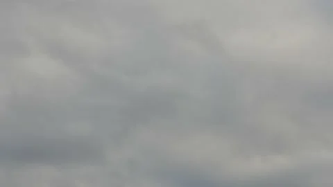 Time lapse of fast moving clouds in the sky Vídeos de archivo 229975696