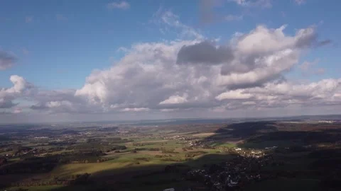 Time lapse of fast upward flying into cloud in a rural environment. 스톡 동영상 142575545