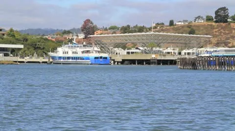 Time lapse of ferry leaving dock 스톡 동영상 11850389