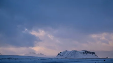Time-lapse footage of dramatic winter landscape in Iceland. Stock-Footage 86806699
