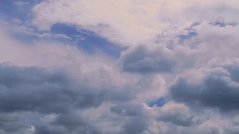 Time lapse footage of scattered clouds over gradient sky near the sunset time 스톡 동영상 265687030