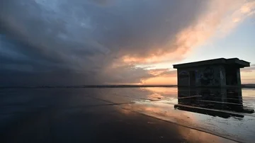 Time Lapse, Formation and movement of clouds in Spectacular and Colored Sunse Stock Footage 85565726