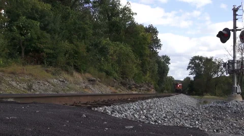 Time Lapse of Freight Train at Signal Crossing Vídeos de archivo 42482732