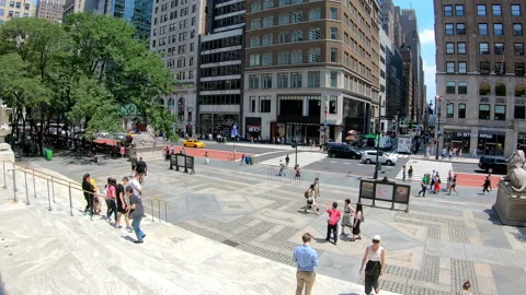 Time lapse in front of New York Public Library of people walking Stock Footage 142240858