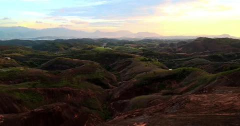 Time lapse of Gaoyi Ridge Danxia landform Видео 295582348