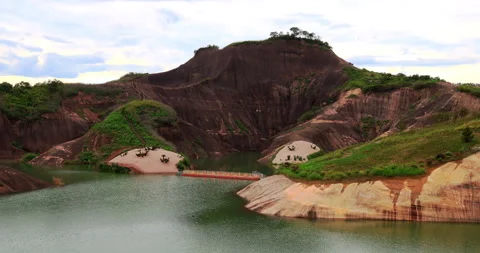 Time lapse of Gaoyi Ridge Danxia landform Видео 295583652