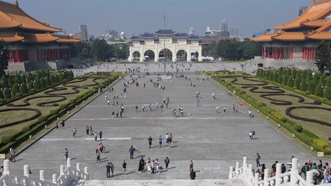 Time lapse. Gate To The Monument Chiang Kai Shek Memorial Hall In Taipei Stock Footage 128166031