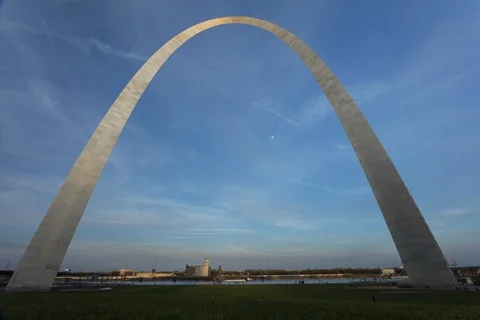 Time Lapse of Gateway Arch at Sunset in St. Louis, MO Stock Footage 90134481