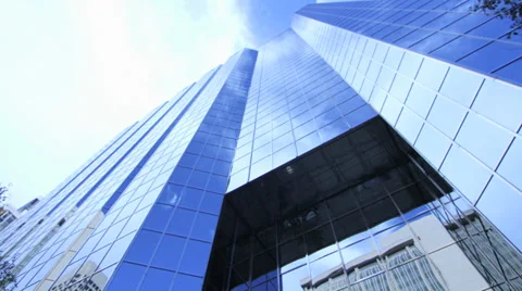 TIME LAPSE GLASS BUILDING REFLECTION Video stock 33034343