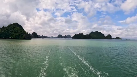 Time-lapse of Halong Bay's stunning landscape 2 動画素材 240881360