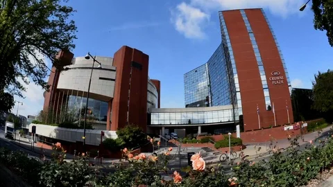 Time lapse harrogate conference centre and crowne plaza hotel yorkshire uk Stock Footage 94992041