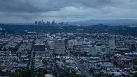 Time lapse high view of downtown Los Angeles and Glendale on a stormy sunset 스톡 동영상 126796287