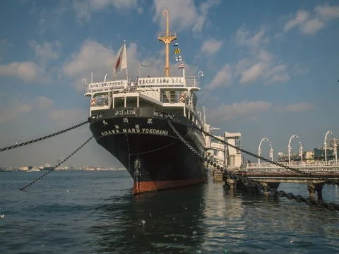 Time Lapse of Hikawa Maru Ship, Yokohama harbour, Japan Vídeo Stock 80922883